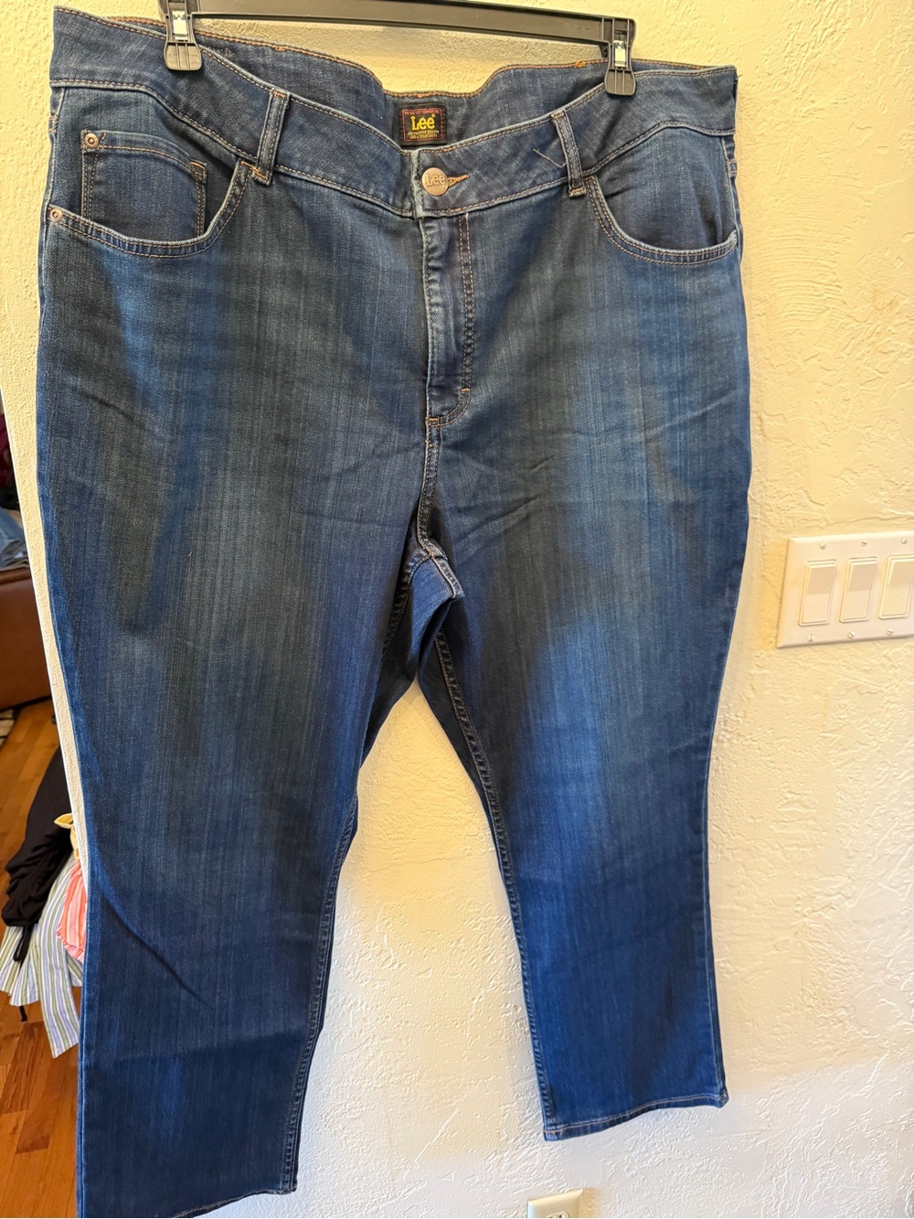 Lee Relaxed Fit Men's Denim Jeans Medium Blue Wash 24W Short